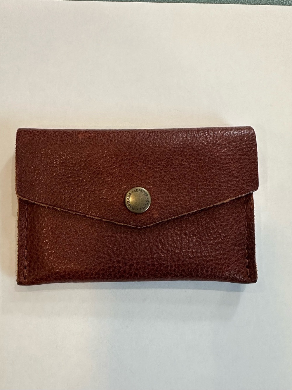 Portland Leather Compact Card & Key Holder in Mahogany Brown